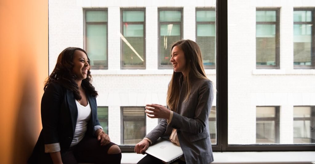 découvrez le rôle essentiel des femmes dans le networking : leurs contributions, défis et réussites qui façonnent les dynamiques professionnelles actuelles. rejoignez un mouvement inspirant qui valorise l'inclusion et le partage de connaissances au sein des réseaux.